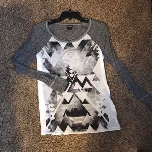 Geometric daytrip long sleeve shirt